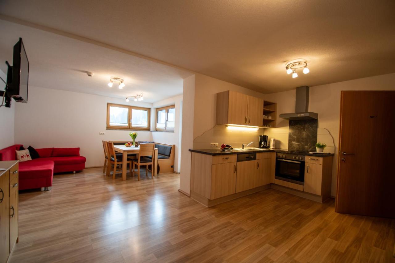 Haus Raggl Apartment Landeck Exterior photo